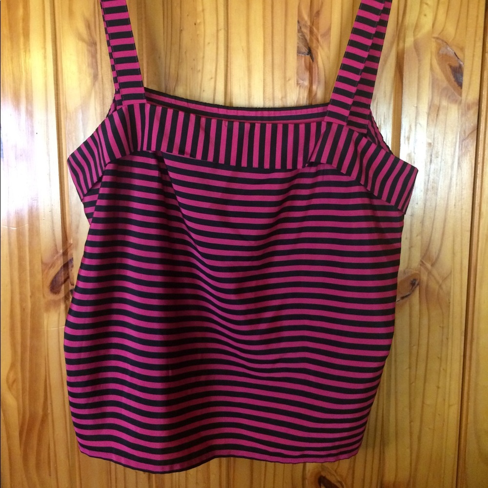 Fun 90’s Kasper Crop Top
